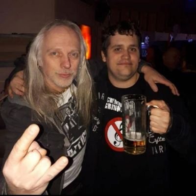 Sozi, Eifler, Fan von  Alemannia Aachen und Thrash/Death Metal