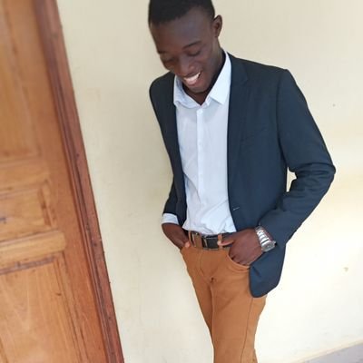 je suis une personne que tous rêve d'avoir auprès de soit. j'étudie les mathématiques et l'informatique
vous être la bienvenue sur ma page