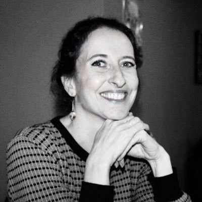 auradigitale's profile picture. Gestionnaire de 2 gîtes, formatrice en communication digitale et maman de 2 charmants enfants. Légèrement fatiguée !