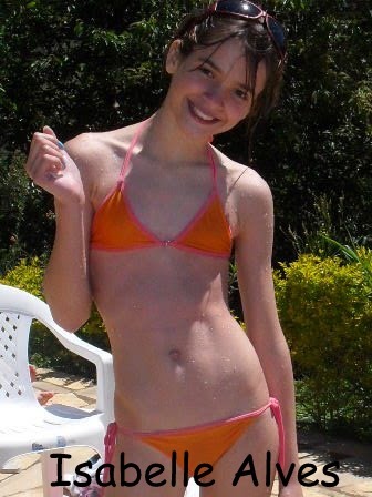 Corinthiana, namorando, Loira, olhos castanho esverdiado, amiga, companheira, Viciada em computador & Amo chocolate ! ;*