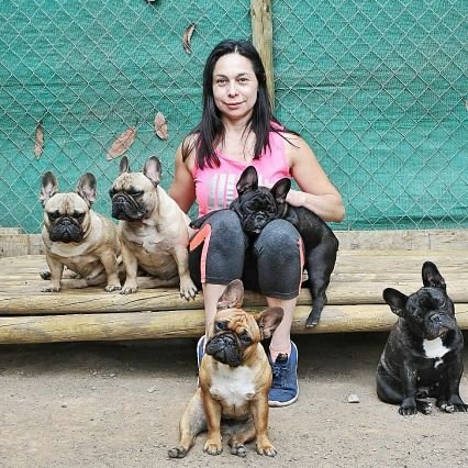 Amo mis perros,
Trabajo en hospital público,
Educacion pública,
Universidad de Chile.