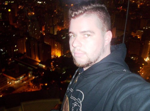 Eu sou brasileiro corinthiano!!!!!!!!!! loko mas apenas um pouco... desencanado, um pouco porra loka!!!