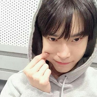 deryyyluv's profile picture. 