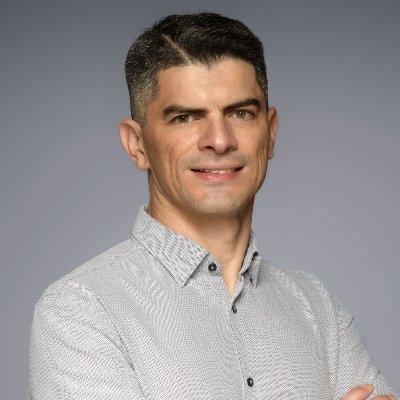 20+ years having fun as Software Developer. Proud father of four. Founder of Creativity Spark. #Reader #Runner #PowerPlatform fan. Microsoft MVP
