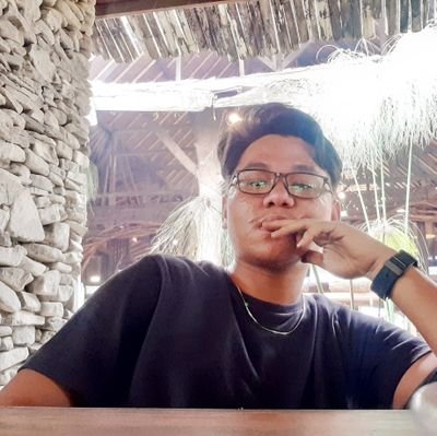 DikaTheos's profile picture. yes