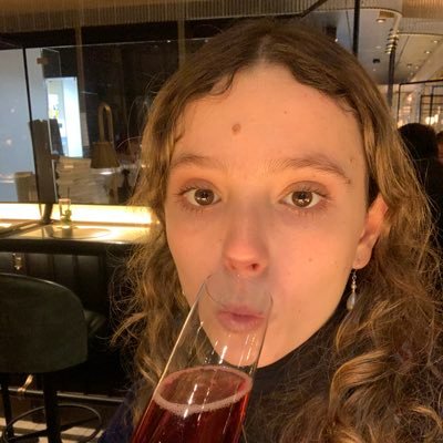 grace_fein's profile picture. thinking about her (the moon)
