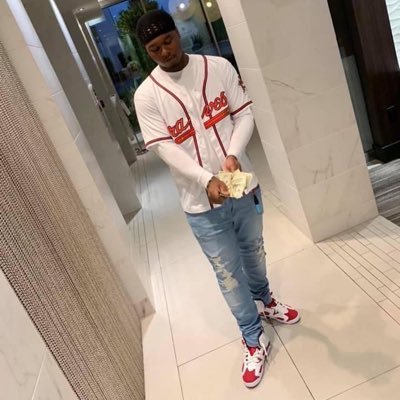 “FAMGOON “|All praise to Allah 🤲🏾💫 | 🦁 Mufahsa 👳🏽♂️ AHKII too hottie #Muslim leader 👳🏽♂️💫 🧎🏾♂️|954✈️ |229|