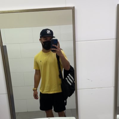 alex_flowers7's profile picture. 802 | ig: al.flrs
