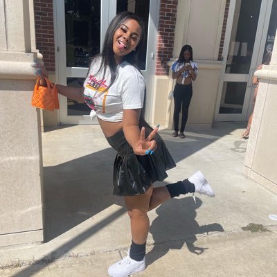 New Twitter Account.🥰 314/618✈️ 601 alcornstate💜💛 Psychology Major | future teacher👩🏽‍🏫 pray more, Worry less✨