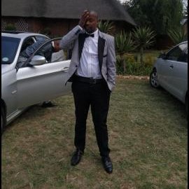 Passionate about education, politics & economics.
Christian(ZCC) ke ngwana wa sione /real Madrid fan/chief fan.