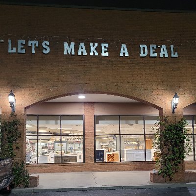 DealMakea's profile picture. We a Warehouse Merchandise Liquidator Store, here to save you money! So come on down Check out our store! LETSMAKEADEAL!
