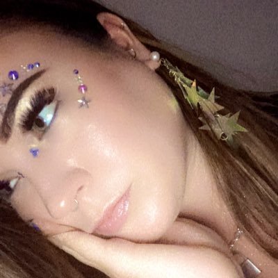 rach_logsdon's profile picture. good gets better