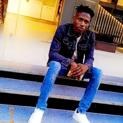 AlfathAlsnwsy's profile picture. مغرم بصوت المطر وانا مغرم بصوتك ☺️