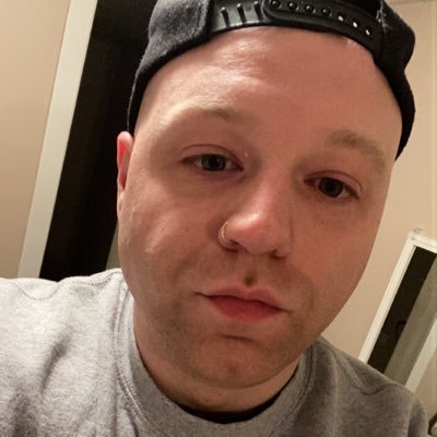 LOOSEOFFDAGOOSE's profile picture. A GREEK GOD WITH A DAD BOD