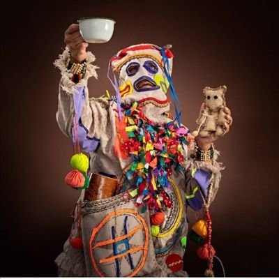 alvaroson's profile picture. Maestro en Artes Plásticas
Especialista en Gestión Cultural y Políticas Culturales
Carnavalero, melómano, salsero... rockero!