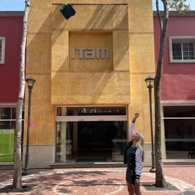 PaulinaPesci's profile picture. 