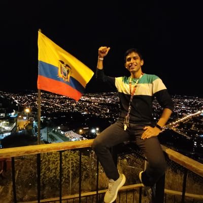 MedStudent en @lacentralec | @CaTaLiNA_Ecu member | Si no lo intentamos, entonces pa' que venimos? | Catamayense 🇪🇨