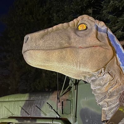 I am a dinosaur for hire on the west coast! Book me at https://t.co/Dn8aNVBYrk!