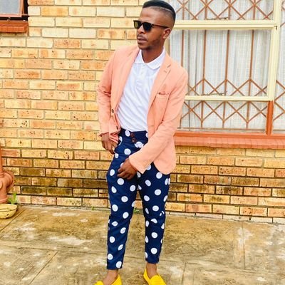 OmphemetseVinc2's profile picture. Phex