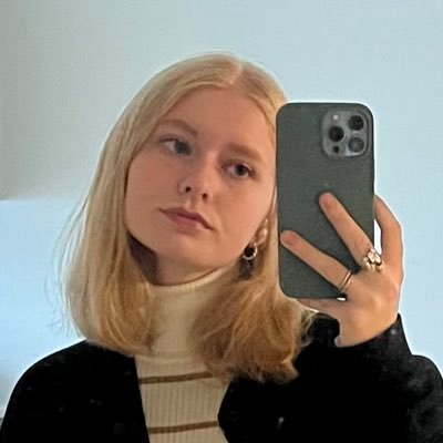 your favorite discord mod and dumbass of many names: leya, lærke, larke. (she/her)
