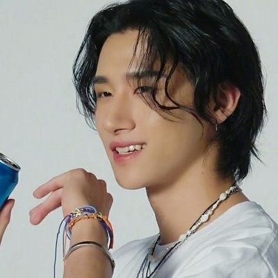 This is a safe place where you will find a lot of Monsta X/Wonho, activism, and other random things :) Feel free to dm me if you need someone to talk to ❤️❤️