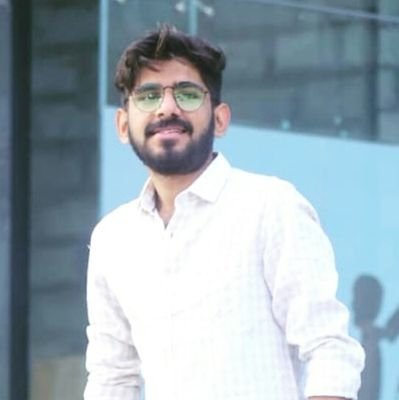 मैं शून्य पर सवार हूँ..!!