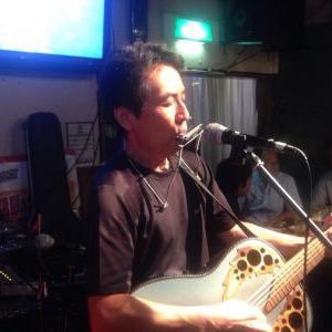 朝霞市ストリートライブに登録し、ギター弾き語りをしています 共感していただける歌を目指し、心を込めて歌っています。 ぜひ、ぜひ、チャンネル登録をお待ちしています→🔗https://t.co/i9rRjS4Y2x