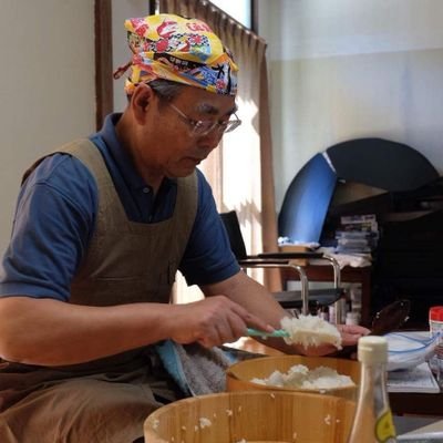 Bringing seafood to the table. We are trying to spread the information about Japanese fermentation technology that ferments specifically seafood. We use seaweed