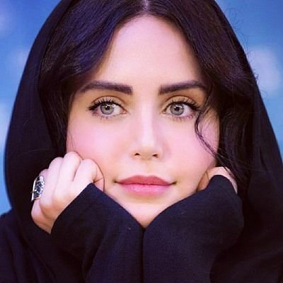اشعلت حبكَ، ضوءً في قلبي.. / حائل والخيل والشاي - عشقي / الفيديوهات بحسابي من تصميمي. / أكتب بقلمي.🤍🇸🇦🤍☪