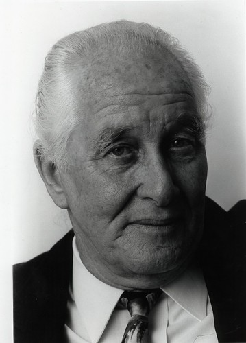 The official feed for late Ronnie Biggs. Read his definitive autobiography 