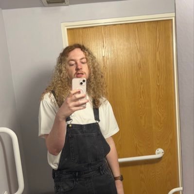 itsjacktench's profile picture. i’m over here now, still slacking in @driptongue