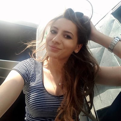 bonnet_bonnet1's profile picture. Française🇫🇷