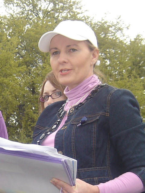 IncontrolNow's profile picture. 