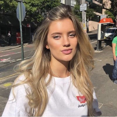 alyciabaenem's profile picture. 