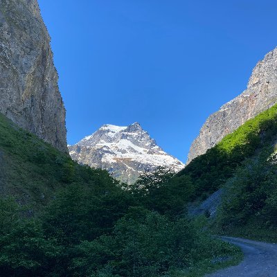 Senior meteorologist (M. Sc.), retired 😊 Passionate about all weather and science. Hiking and skiing.