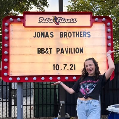 casually letting the jonas brothers ruin my life ✨ she/her