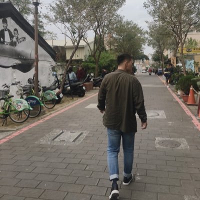 lidongs76290787's profile picture. 171 75 26 喜歡運動🏃健身 喜歡解鎖新事物