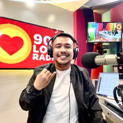 totoybato907's profile picture. Official Twittter Account DJ 90.7 Love Radio Manila, 9pm-12mn, Totoy na Love, PROUD BISAYA, LuSi-oN ang KiGoL.. https://t.co/WuVUo0PBox
