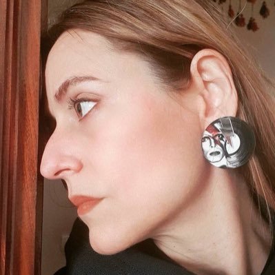 Soy Raquel Murillo inspectora al mando de la gestión del atraco, ¿con quién hablo?