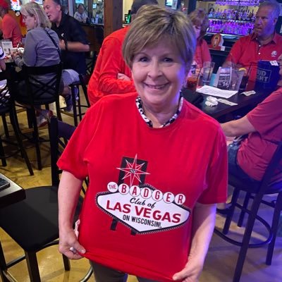 varallo_shelley's profile picture. pretty good sense of humor, love to sing harmony