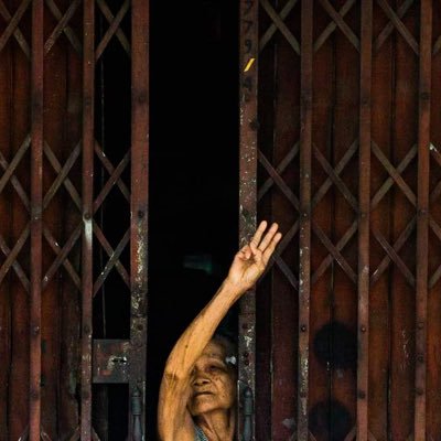 wainakin's profile picture. ผู้บังคับใช้กฎหมาย ห่วยแตก.. ไม่เท่าเทียม ทำคดีช้า มีช่องว่างเยอะ #ผู้นำโง่