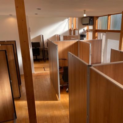 WorkStudyspace1's profile picture. 自習室タイプのコワーキングスペース【綱島デスク】東横線綱島駅徒歩5分 【大倉山デスク】大倉山駅徒歩5分〈https://t.co/4lRMKMlseu 〉防音室設置(web会議などに)|フリードリンク|Wi-Fi|全席仕切り|テレワークや受験・資格の勉強、読書などに是非ご利用下さい。
