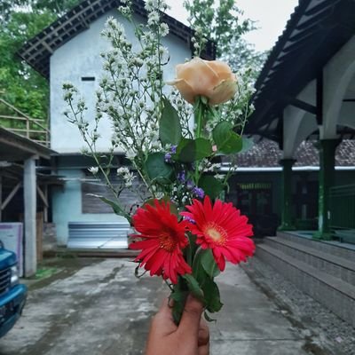 Marwiyahsity's profile picture. Physics Brawijaya'18
|| Be A Tough Woman ||
