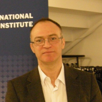 SadikToprak34's profile picture. Sadık Toprak, halen İstanbul Üniversitesi, İstanbul Tıp Fakültesi, Adli Tıp Anabilim dalında öğretim üyesi olarak görev yapmaktadır.