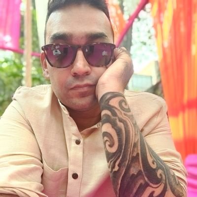dhruvster's profile picture. I have little or no common sense, but a sexy arse.