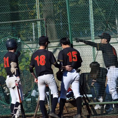 千葉大学野球連盟2部に所属しており、年2回のリーグ戦(春・秋)で優勝を目指して日々活動しています。ご興味のある方はこちらへのつぶやき、またはメッセージをお願いします!!