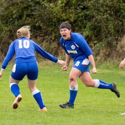 Independent & volunteer run account covering women's football in Berkshire & the surrounding area. Sister account to @fiberkshire. Header by @oakmistphotos