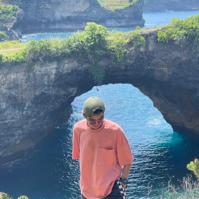 anamseor's profile picture. as you walk in front of me, doesn’t mean i’m left behind ;) quas ! wex !! exort !!!