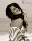 WE PRAISE AND LOVE JENNA E!!!!!! JENNA IS AMAZING AND IS REALLY INSPIRING!