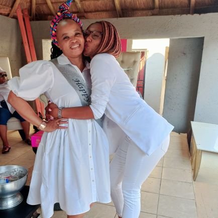 Journo_101's profile picture. 🧢 Learner
🧢 Daughter
🧢 Sister
🧢 Mother
🧢 Journalist
🧢 Free spirit
🧢 Ngwana Ga-rankuwa